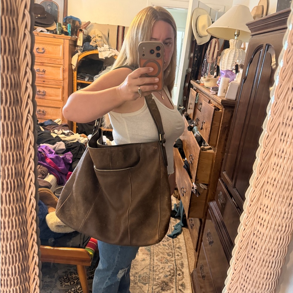 Yves saint Laurent extra large hobo bag - Picture 15 of 16